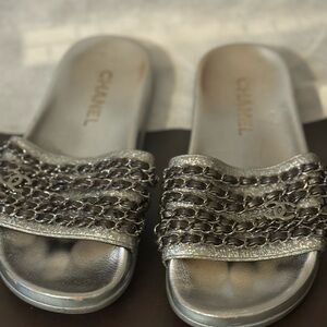 Chanel chain slides Metallic Sandals with Woven Strap Sz 35.
